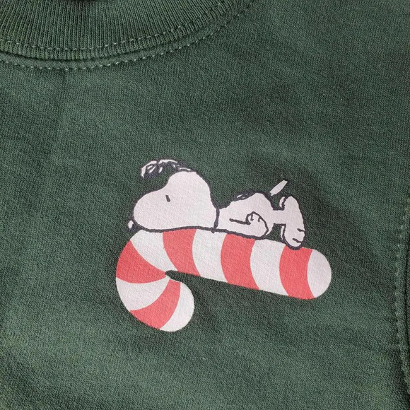 NWT Peanuts Snoopy Christmas Pullover Crewneck Sweatshirt Size 12m Green - Picture 15 of 16
